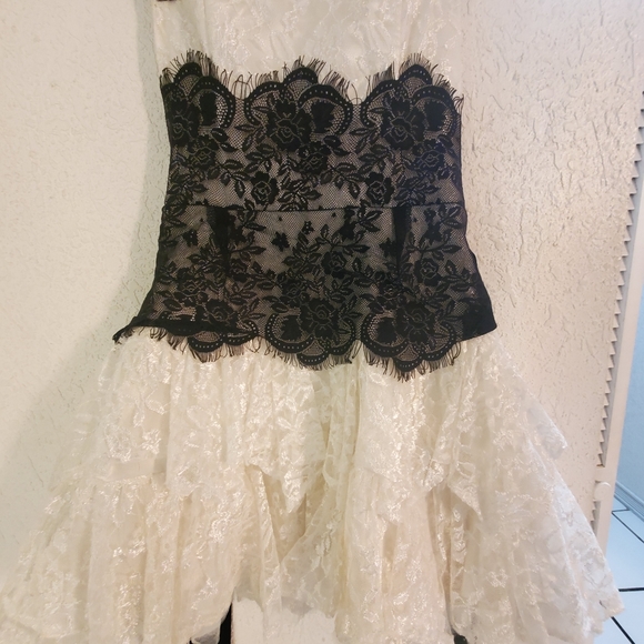 White lace mini dress - Picture 1 of 4